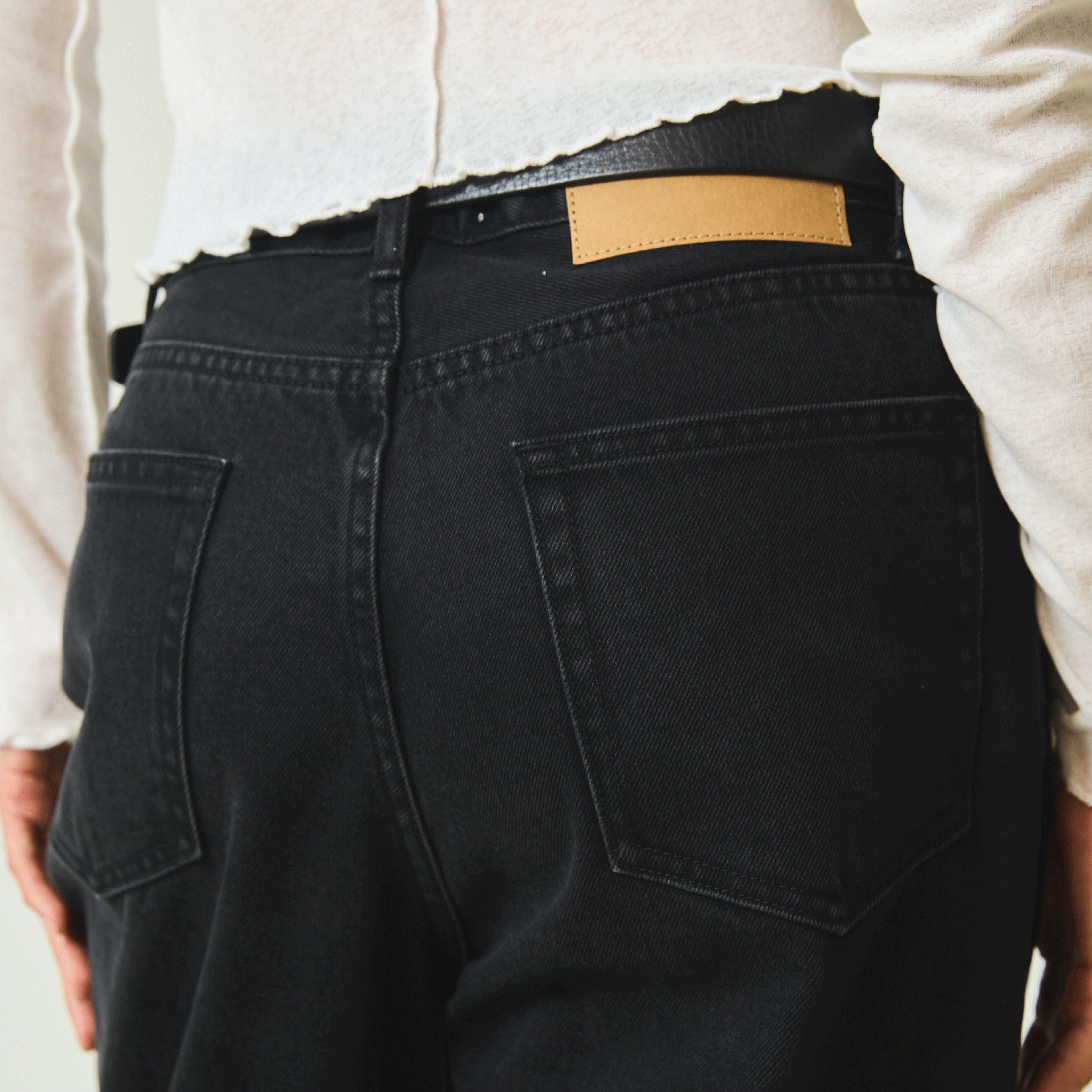 Standard Jeans