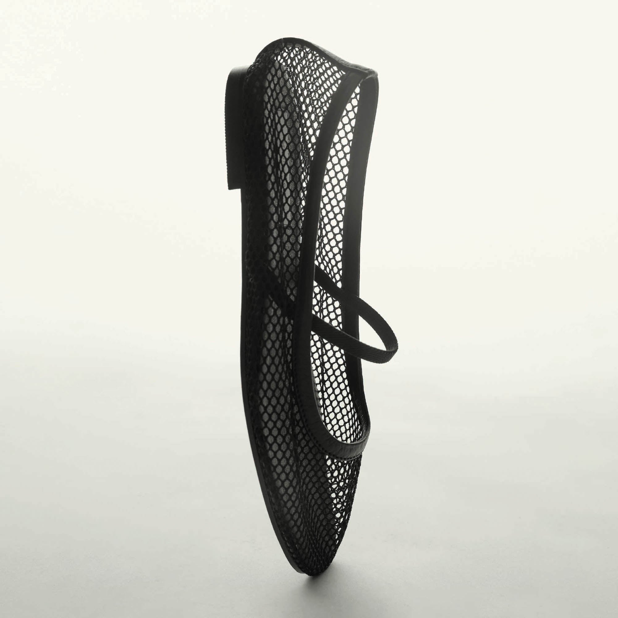 Essential MJ Flats Bold Mesh