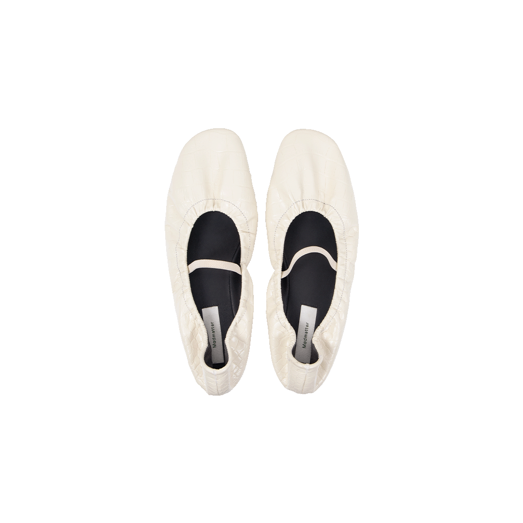 Essential MJ Flats Croco Embossed