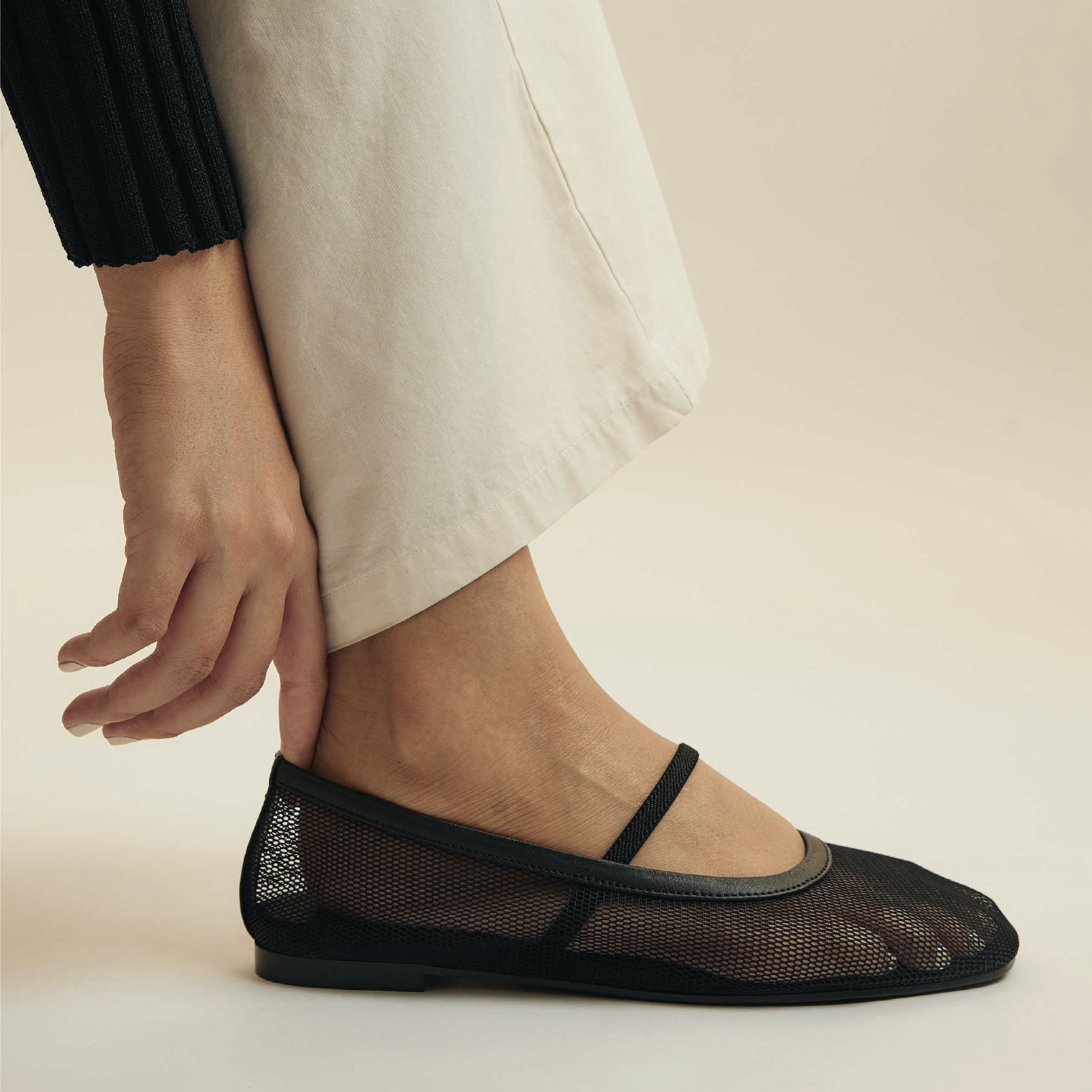Essential MJ Flats Petite Mesh