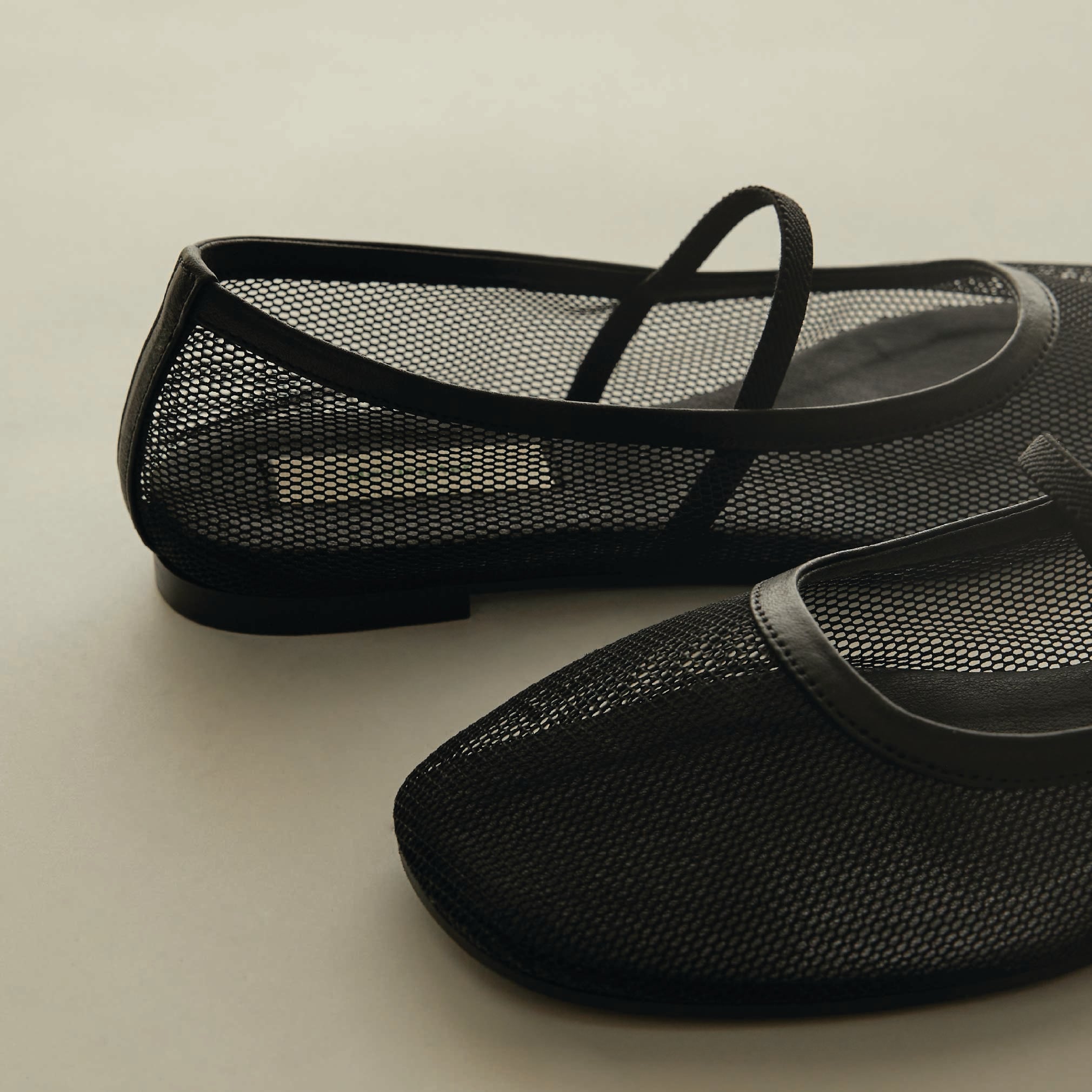 Essential MJ Flats Petite Mesh