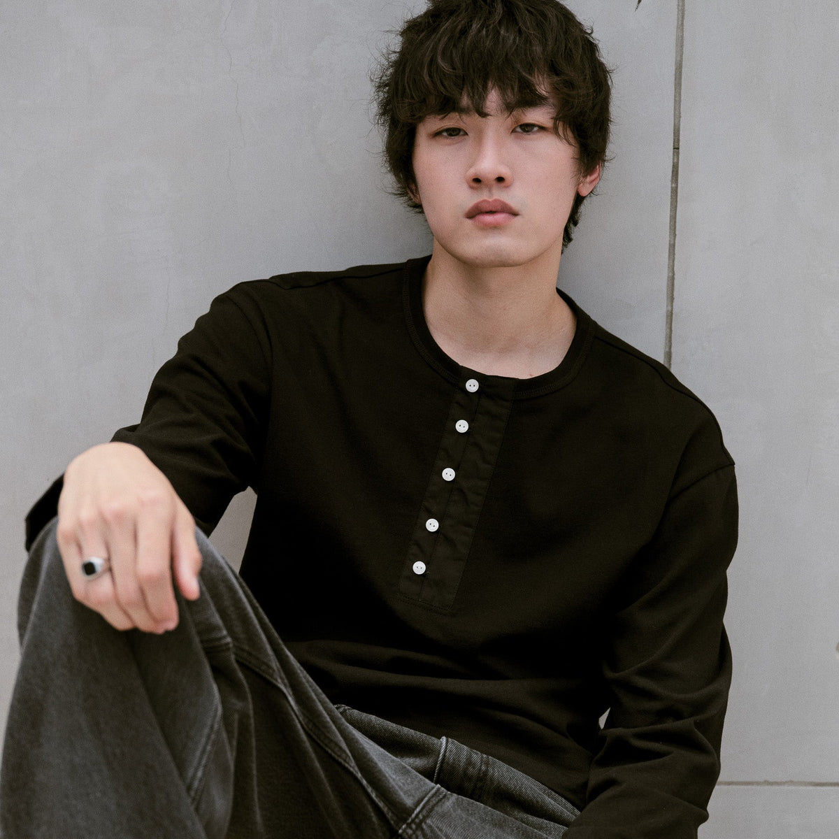 Oversized L/S Henley Tee
