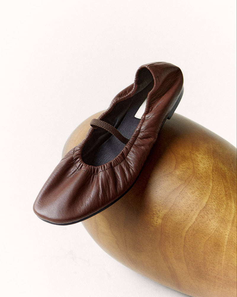 ESSENTIAL MJ FLATS
