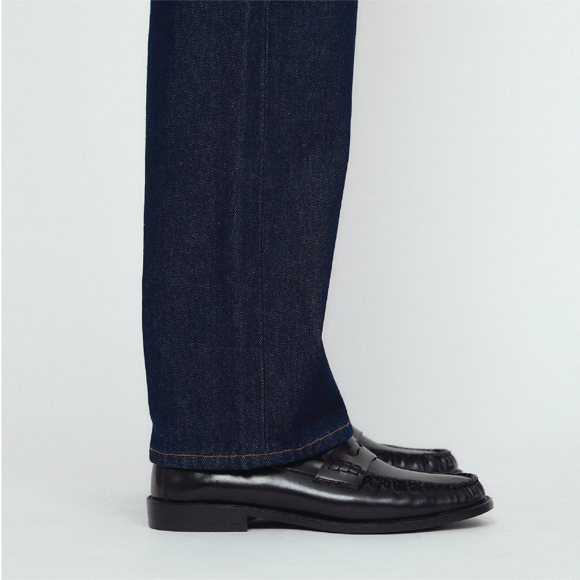 Standard Jeans
